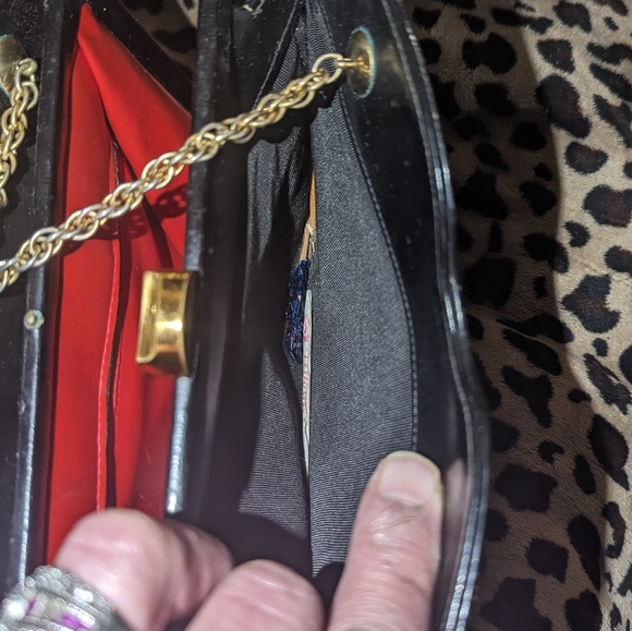 Vintage hard to find Clutch La Mode rich dark satin red lining - Picture 2 of 9